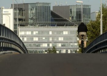 Euroopan parlamentissa Nokia on muun muassa jakanut valmiita äänestyslistoja, miten meppien olisi hyvä äänestää. Kuvassa yhtiön pääkonttori.