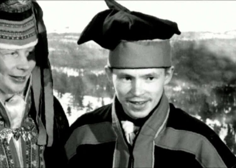 Iisko Sara (vas.) ja Matti Morottaja kuuluivat jo nuorina opettajina merkittäviin saamen opetuksen kouluun tuojiin.