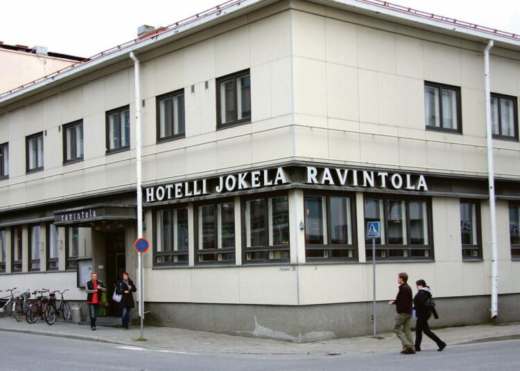 Ravintola Jokela on toiminut lukuisten joensuulaisten kulttuurihenkilöiden kohtaamispaikkana.