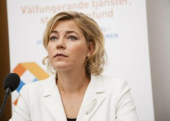 JHL:n edustajistolle torstaina puhuneen Henna Virkkusen mukaan valtionosuusuudistuksen kuntakohtaiset laskelmat lähtevät kunnille lähipäivinä.