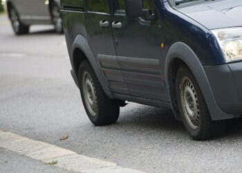 Kuljetusala pelkää lähialueilta saapuvia pakettiautoilijoita, jotka veisivät kuljetusmarkkinat.