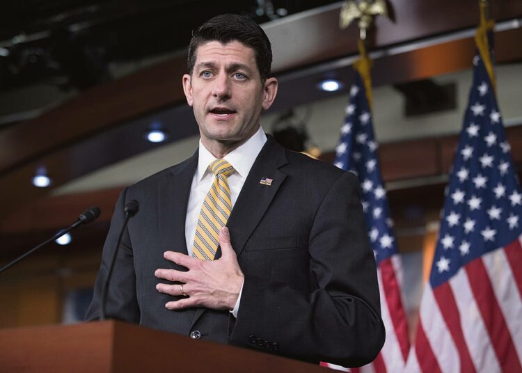 Edustajainhuoneen puhemies Paul Ryan lupaa ”helpotusta ja mielenrauhaa miljoonille Obamacaresta kärsineille”.