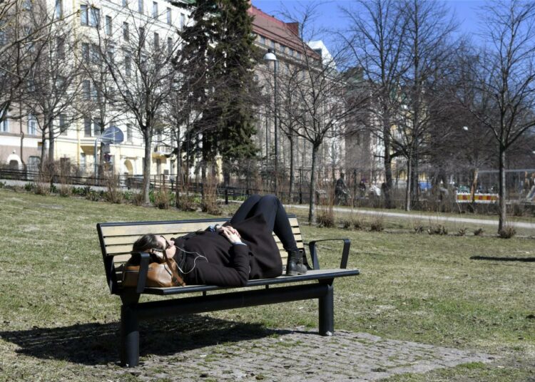 Nyt kelpaa köllötellä ulkonakin.