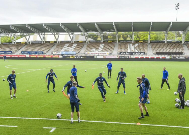 HJK piti ensimmäiset koronarajoitusten jälkeiset harjoitukset 1. kesäkuuta Helsingissä.