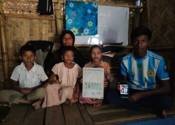 Mon Bahar ja hänen neljä lastaan. Vanhin tytär katosi vaarallisella siirtolaismatkalla Malesiaan. YK:n pakolaisjärjestö UNHCR varoitti viime toukokuussa, että Andamaanienmeren ja Bengalinlahden vesialueet ovat maailman tappavimpia. Yksi viidestä merimatkalle lähteneestä on ilmoitettu kuolleeksi tai kadonneeksi.