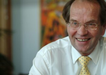 Talouskriisi muutti toimintaympäristöä, mutta ei Sata-komitean kunnianhimoista toimeksiantoa, sanoo komitean puheenjohtaja Markku Lehto.