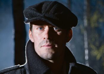 Raja 1918 on kolmiosainen draama Suomen sisällissodan verisistä viime metreistä. Kuvassa Heikki Kiljusta näyttelevä Tommi Korpela.
