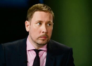 Osa vasemmistoliiton jäsenistä äänestää eduskunnassa säännöllisesti epäluottamuslausetta muun muassa puolueen puheenjohtajalle Paavo Arhinmäelle.