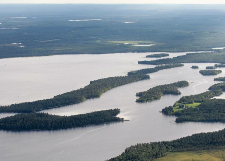 Metsähallitus suunnittelee laajoja hakkuita virkistyssaariin Suomussalmen Pesiöjärvellä.