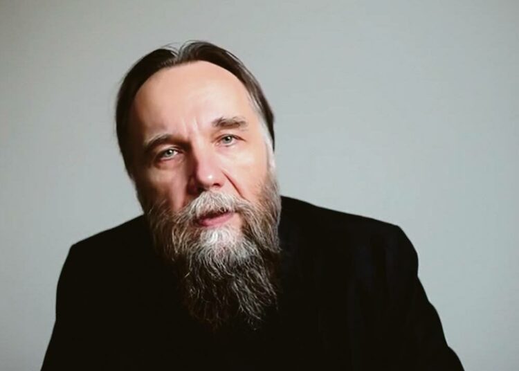 Wienissä järjestettiin toukokuussa 2014 erittäin salainen kokous, jonka tähtipuhuja oli Alexandr Dugin.