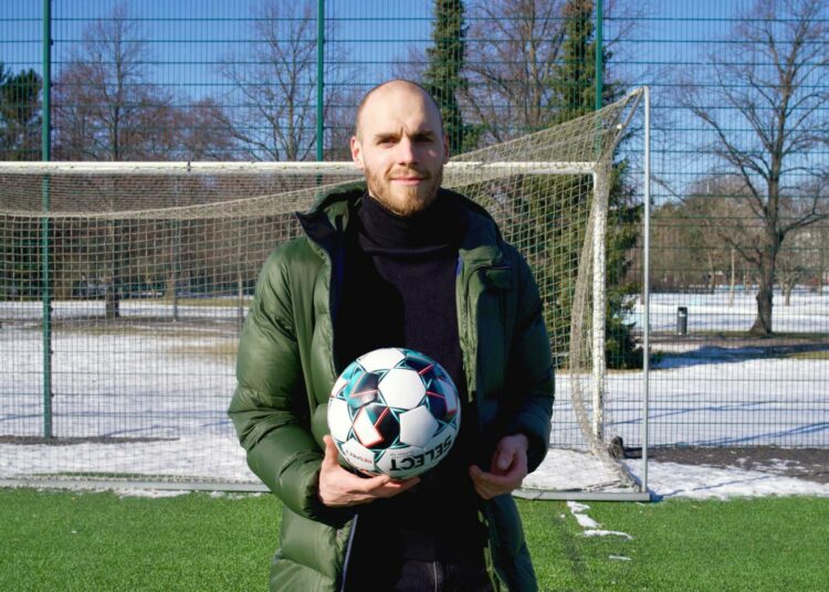 Timo Furuholm lopetti jalkapallon ammattilaisuransa 31. lokakuuta 2021.