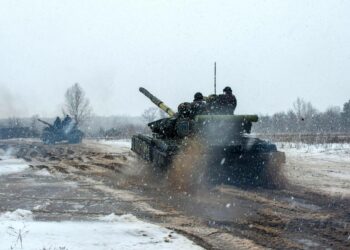 Ukrainalaisjoukkoja harjoituksissa Harkovan alueella torstaina.
