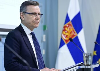 Valtiovarainministeriön ylijohtaja, osastopäällikkö Mikko Spolander esitteli ministeriön talousennusteen Helsingissä keskiviikkona.
