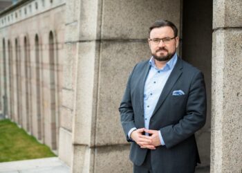 Tässä varma häviäjä on työntekijä, Johannes Yrttiaho kuvaa potkulain vaikutuksia.