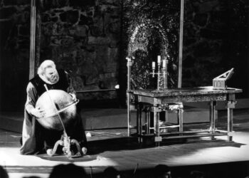 Martti Talvela Savonlinnan Don Carloksessa kesällä 1979.