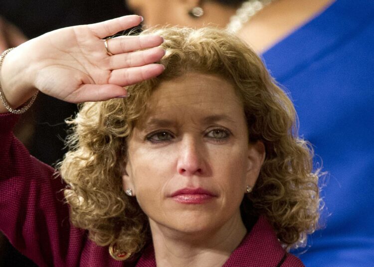 Debbie Wasserman Schultz johtaa demokraattien kansallista komiteaa.