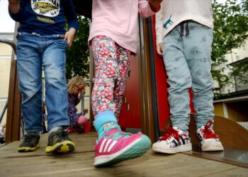 STTK:n sosiaali- ja terveyspoliittisen asiantuntijan Riitta Työläjärven mukaan kaikki haluavat lapsen parasta, mutta lakiesitys ei sitä takaa.
