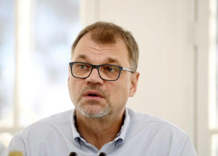 Juha Sipilä yrittää viekkaudella ja vääryydellä pelastaa keskustan rökäletappiolta.