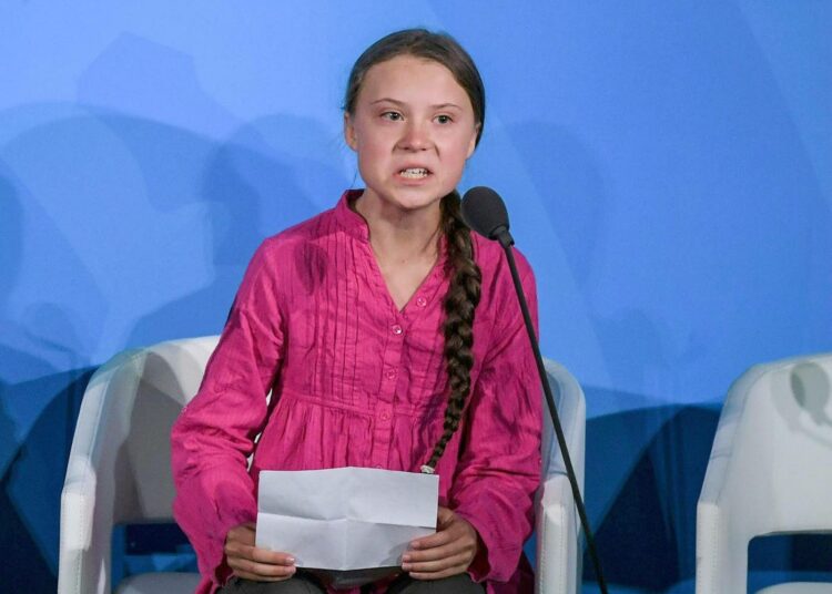 Greta Thunberg ravisteli maailman johtajia.