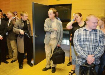 Perussuomalaisten Helsingin kaupunginvaltuutettu Jussi Halla-aho Helsingin käräjäoikeudessa 25. elokuuta.
