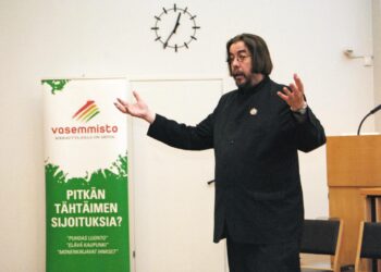 Professori Hannu Katajamäki sanoo puolueiden erkaantuneen Suomen maantieteestä.