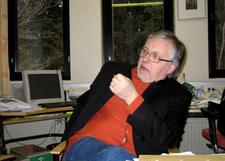 Professori Juhani Lehto.