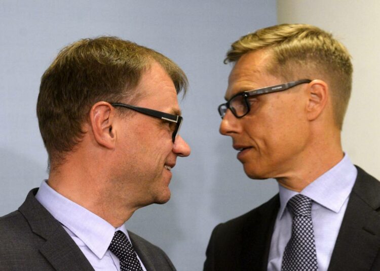 Pääministeri Juha Sipilä (vas.) ja valtiovarainministeri Alexander Stubb.