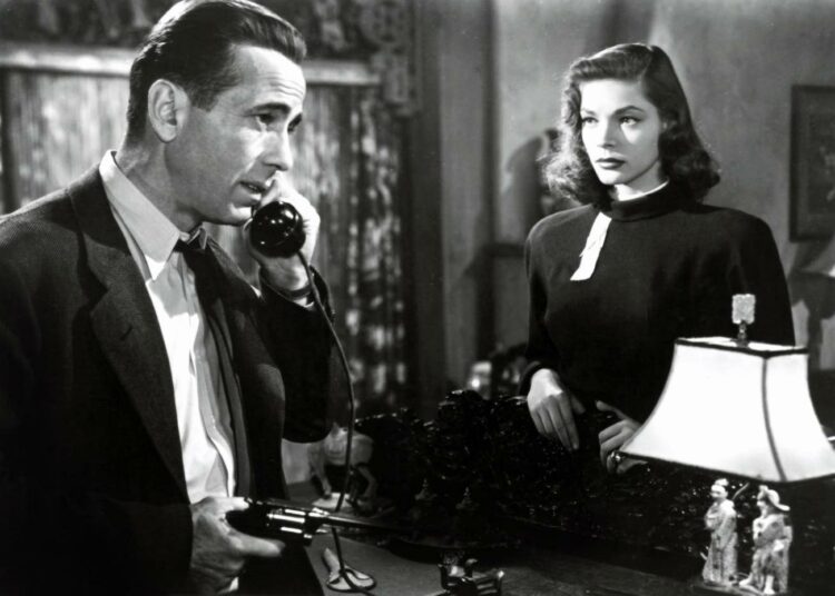 Humphrey Bogartin ja Lauren Bacallin kohtauksissa on sähköä.