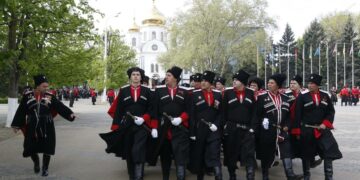 Kubanin kasakoita paraatissa viime huhtikuussa Krasnodarissa.