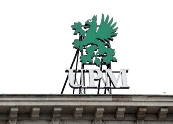 Katsomme tulleemme työnantajan toimesta suorastaan petetyiksi, toimihenkilöiden luottamushenkilöt syyttävät UPM:n johtoa.