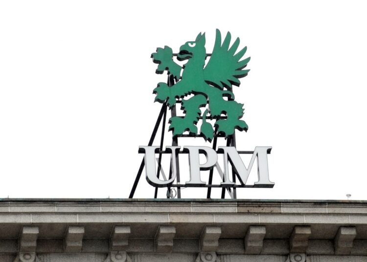 Katsomme tulleemme työnantajan toimesta suorastaan petetyiksi, toimihenkilöiden luottamushenkilöt syyttävät UPM:n johtoa.