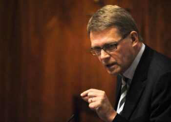 Pääministeri Matti Vanhanen painottaa, että lama on Suomessa tuontitavaraa.