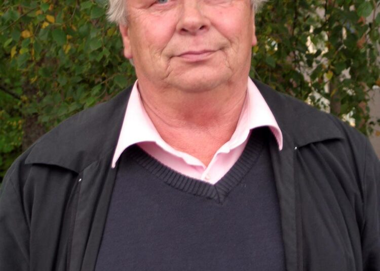 Vasemmistoliiton valtuustoryhmän puheenjohtaja Sauli Saarinen
