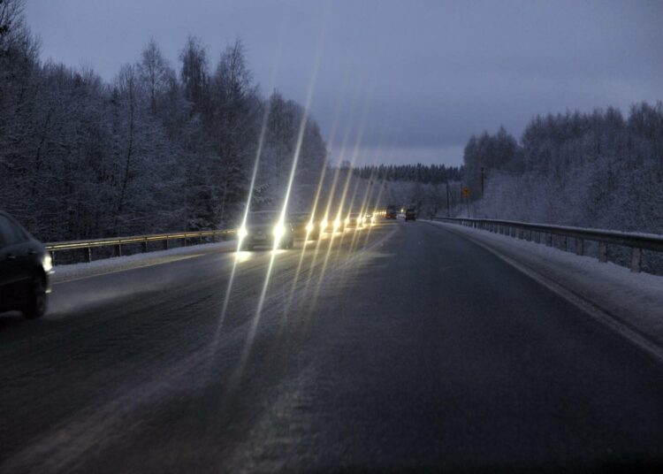 Liikenneministeri Merja Kyllönen ei puhunut työmatkakulujen verovähennysoikeudesta.