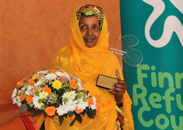 Somalialainen Halima Ali-Ainte palkittiin vapaaehtoistyöstään muiden pakolaisten parissa. Hän toimii muun muassa tulkkina ja johtaa kylänsä naiskomiteaa.