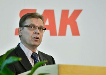 SAK:n puheenjohtaja Lauri Lyly.