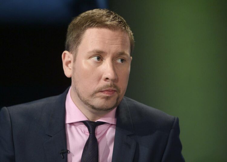 Paavo Arhinmäki.