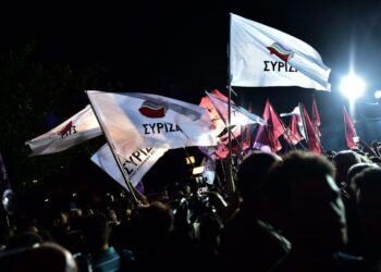 Mielipidemittaukset ennakoivat Syrizan nousevan Kreikan suurimmaksi puolueeksi tammikuun loppupuolella järjestettävissä parlamenttivaaleissa.