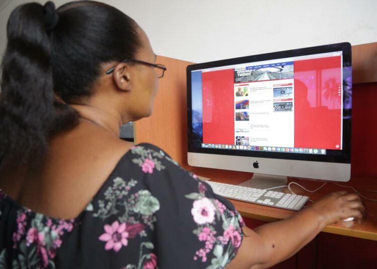 Verkkomedia on ollut Tansaniassa tärkeä vapaan tiedonvälityksen airut, mutta nyt senkin toimintaa kahlitaan.