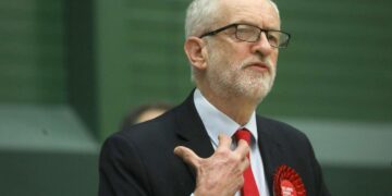 Britannian työväenpuolue kärsi Jeremy Corbynin johdolla kirvelevän tappion.