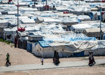 Syyrian kurdialueilla on leirejä, joissa pidetään kymmeniä tuhansia Isisin toimintaan osallistuneita ihmisiä.