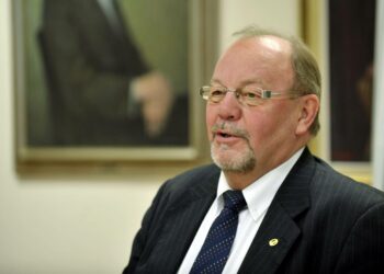 Akavan puheenjohtaja Matti Viljanen laittaisi työttömyyseläkeputken jo historiaan.