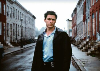 The Wire on yhtä aikaa tiukka poliisi- ja rikossarja sekä suurkaupunkidraama. Kuvassa etsivä James ”Jimmy” McNulty (Dominic West).