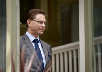 Pääministeri Jyrki Katainen Kesärannassa Helsingissä torstaina.