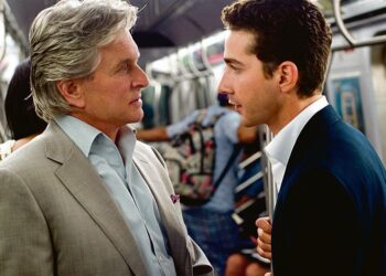 1980-luvun elokuvan jatko-osassa pörssipeluri Gordon Gekko (Michael Douglas, vas.) vapautuu vankilasta ja kohtaa nuoren oppipoikansa Jaken (Shia LaBeouf).
