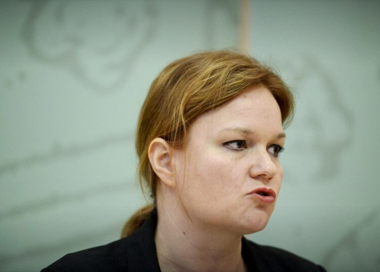Opetus- ja viestintäministeri Krista Kiuru kehui oppivelvollisuusiän nostamista SDP:n puoluekokouksen yhteydessä Seinäjoella.