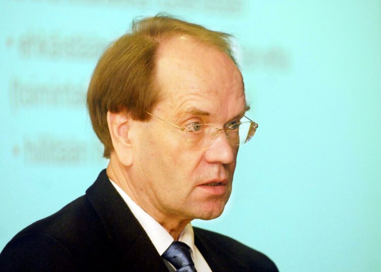 Sosiaali- ja terveysministeriön entinen kansliapäälikkö Markku Lehto.