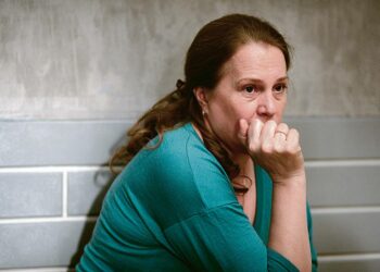 Jelena on psykologinen trilleri, joka tutkii kysymystä kuinka pitkälle ollaan val-miita menemään rakkauden takia. Kuvassa Jelena (Nadezhda Markina).