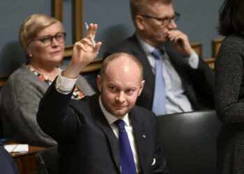 Te lisäisitte julkisen sektorin menoja, ministeri Sampo Terho syytti maksuton toinen aste -kansalaisaloitteen kannattajia.