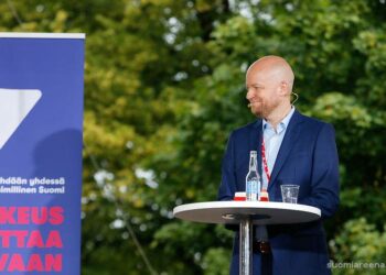 Kansanedustaja Jussi Saramo osallistui tänään vasemmistoliiton puoluepäivän tapahtumiin Porin SuomiAreenassa.